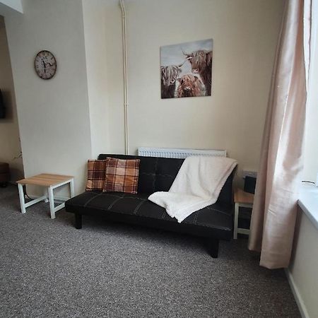 2 Bed House, Contractors & Holiday Guests Welcomed Dowlais Extérieur photo