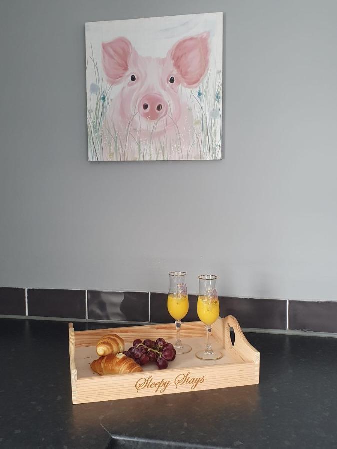 2 Bed House, Contractors & Holiday Guests Welcomed Dowlais Extérieur photo