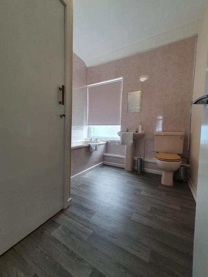 2 Bed House, Contractors & Holiday Guests Welcomed Dowlais Extérieur photo